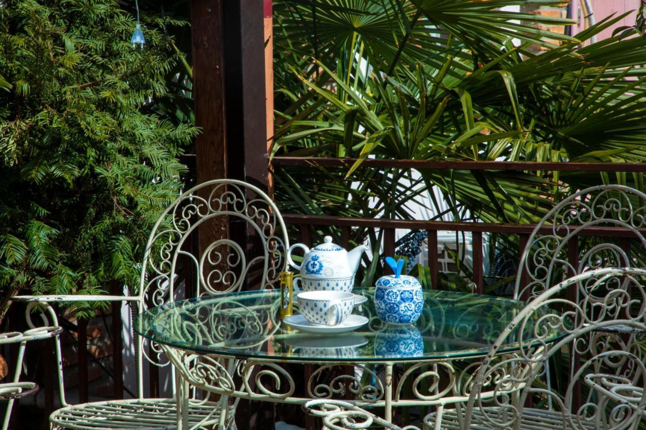 Tatin - Hotel & Cafe In Мцхета Екстер'єр фото