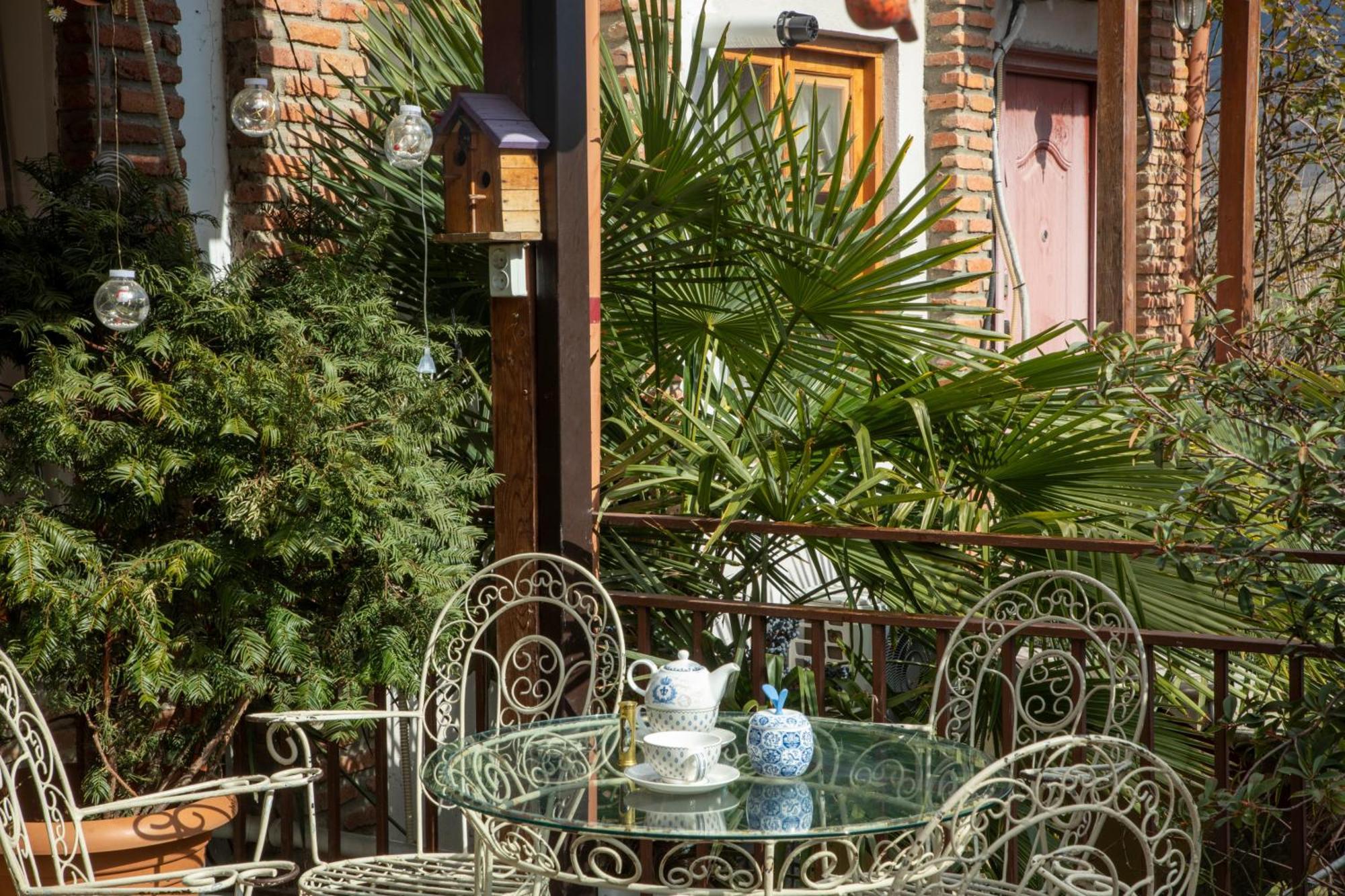 Tatin - Hotel & Cafe In Мцхета Екстер'єр фото